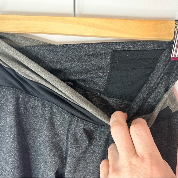 Vintage Lululemon 15” short US 2 - Picture 4 of 7